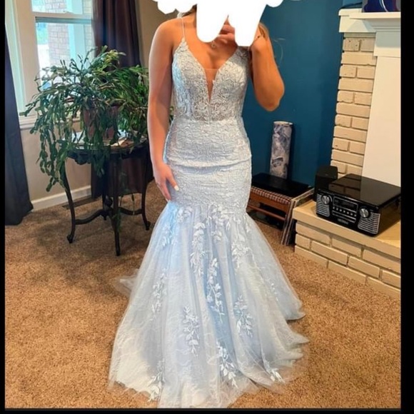 Tera Lees Amarra Prom Dress - Picture 1 of 5